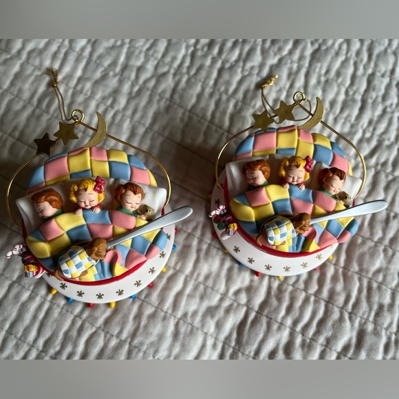 VINTAGE  1993 CAMPBELLS  SOUP KIDS CHRISTMAS ORNAMENT SLEEPING IN BOWL NIB SET 2 - Picture 1 of 5